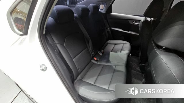 Kia Come New K3 2021 Белый из Кореи, фото 2