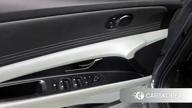 Hyundai The New Avante (CN7) 2023 Серый из Кореи, фото 2