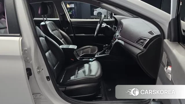 Hyundai Avante AD 2018 Белый из Кореи, фото 2