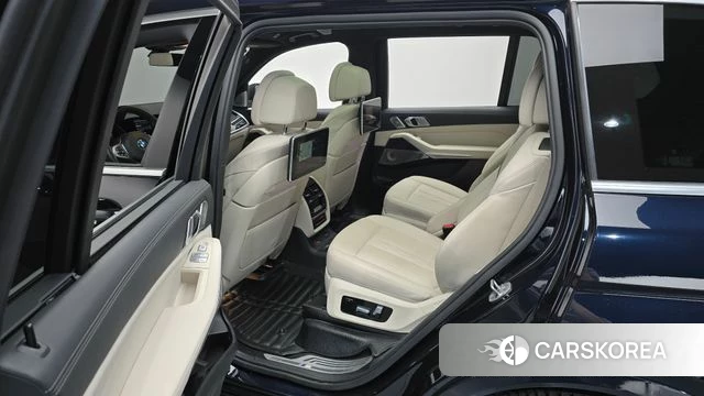 BMW X7 (G07) 2021 Черный из Кореи, фото 2