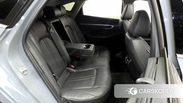 Hyundai Sonata D Edge Hybrid (DN8) 2024 Серебристо-серый из Кореи, фото 2
