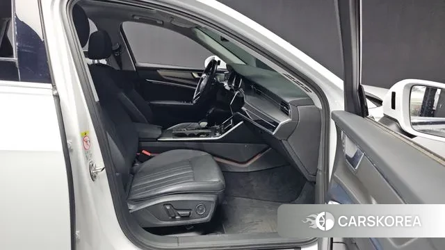 Audi A6 (C8) 2021 Белый из Кореи, фото 2