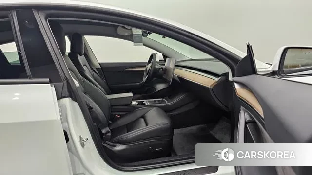 Tesla Model 3 2022 Белый из Кореи, фото 2