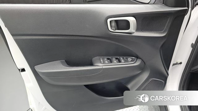 Hyundai Venue 2019 Белый из Кореи, фото 2