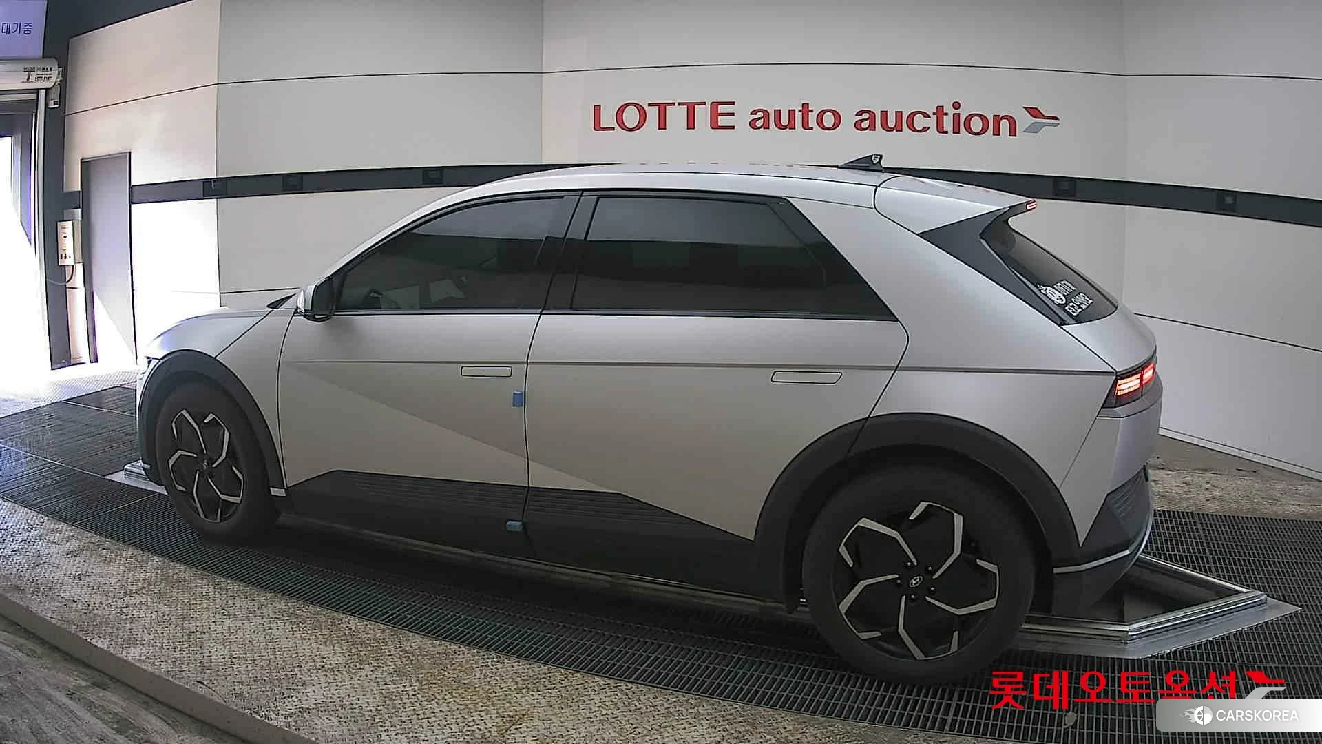 Hyundai IONIQ 5 2022 Gravity Gold Mat из Кореи, фото 2