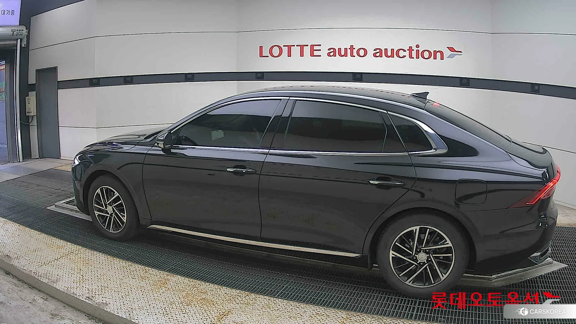 Hyundai Grandeur 2022 Midnight Black Pearl из Кореи, фото 2