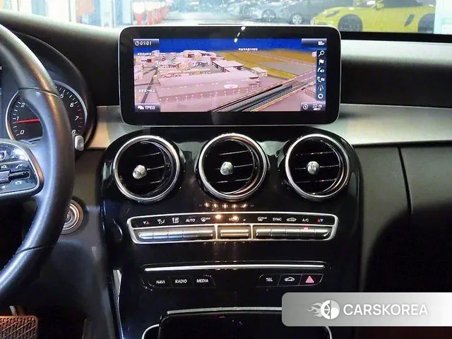 Mercedes-Benz C-Class W205 2019 Белый из Кореи, фото 2