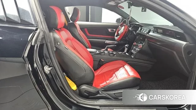 Ford Mustang 2018 Черный из Кореи, фото 2