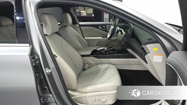 Kia K8 Hybrid 2023 Серебристо-серый из Кореи, фото 2