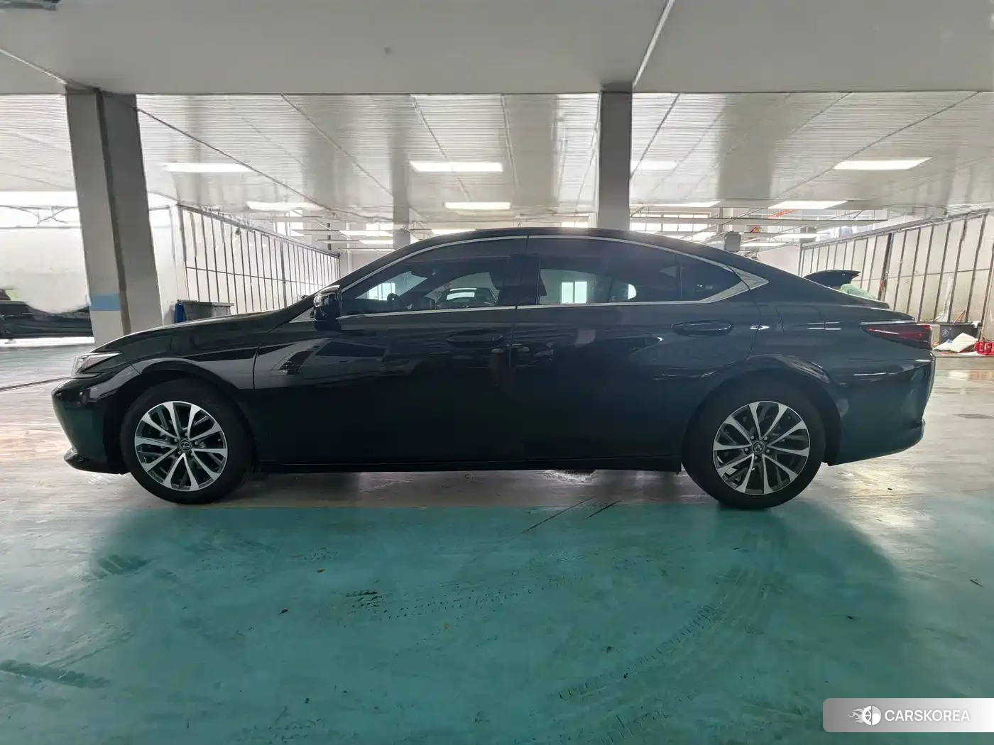 Lexus ES 2024 Черный из Китая, фото 2