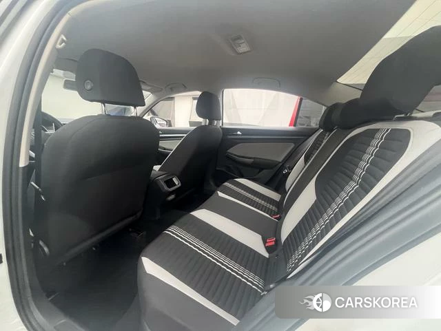 Volkswagen Bora 2023 Белый из Китая, фото 2