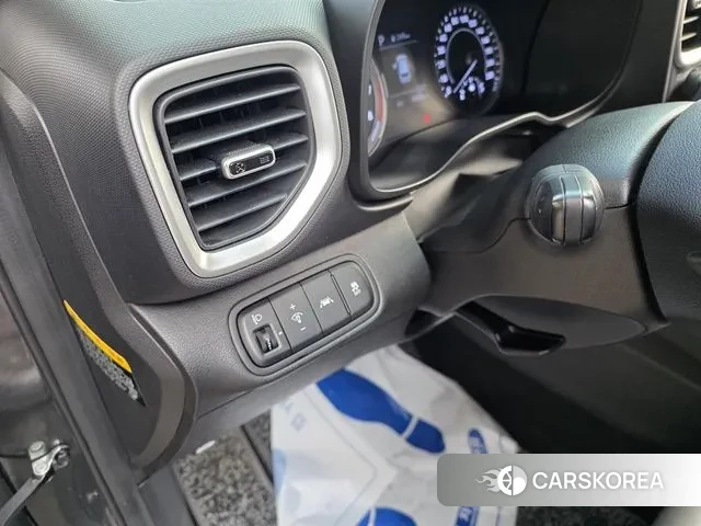 Hyundai Venue 2019 Серый из Кореи, фото 2