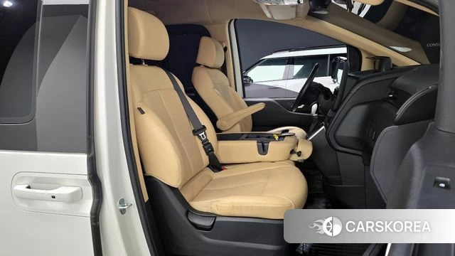 Hyundai Staria 2021 Белый из Кореи, фото 2