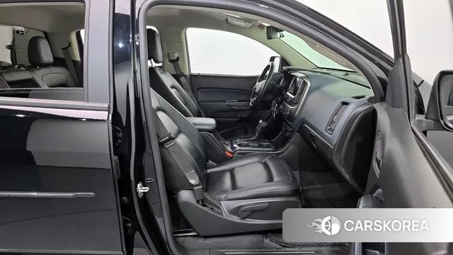 Chevrolet (GM Daewoo) Real New Colorado 2021 Черный из Кореи, фото 2