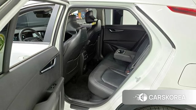 Kia Di Ol Nu Niro 2022 Белый из Кореи, фото 2