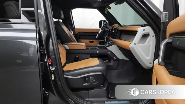 Land Rover Defender (L663) 2023 Серый из Кореи, фото 2