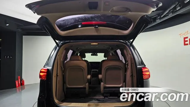 Kia The New Carnival 2019 Черный из Кореи, фото 2