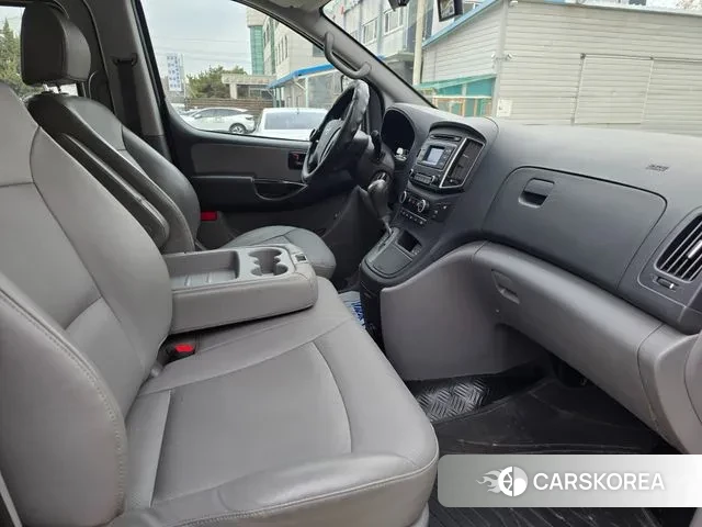 Hyundai The New Grand Starex 2018 Желтый из Кореи, фото 2