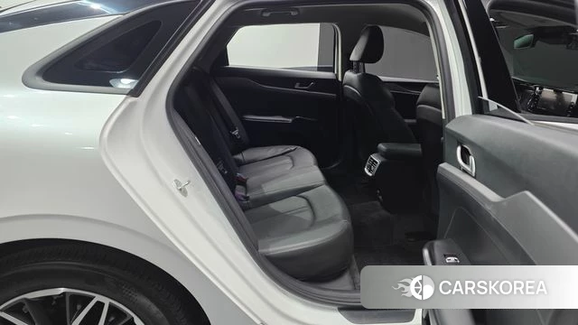 Kia K5 3rd generation 2023 Белый из Кореи, фото 2