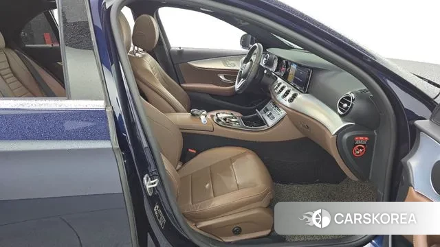 Mercedes-Benz E-Class W213 2020 Синий из Кореи, фото 2