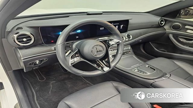 Mercedes-Benz E-Class W213 2023 Белый из Кореи, фото 2