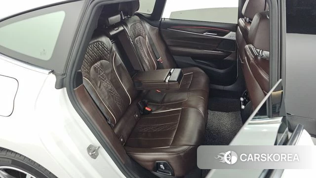 BMW 6 Series GT (G32) 2021 Белый из Кореи, фото 2