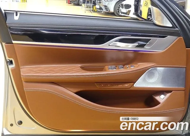 BMW 7 Series (G11) 2022 Серебристо-серый из Кореи, фото 2