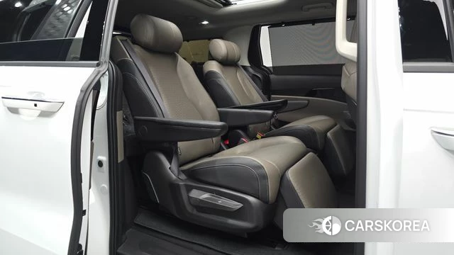 Kia The New Carnival 4th Generation 2025 Белый из Кореи, фото 2