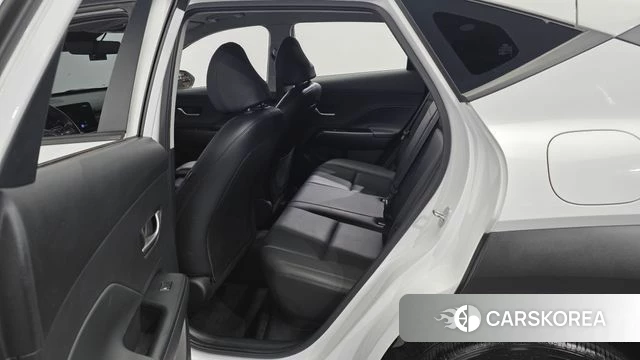 Hyundai Kona (SX2) 2023 Белый из Кореи, фото 2