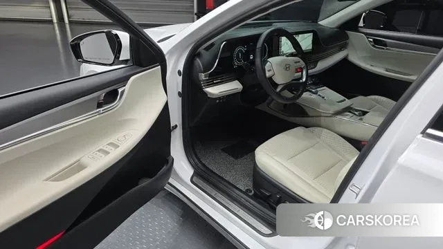 Hyundai The New Grandeur IG Hybrid 2022 Белый из Кореи, фото 2