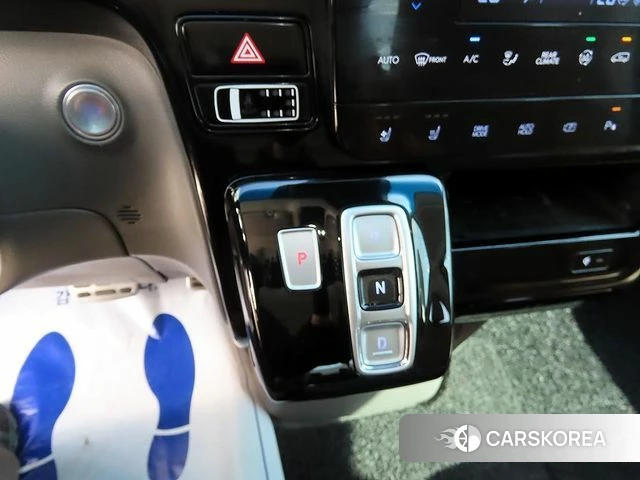 Hyundai Staria 2024 Черный из Кореи, фото 2