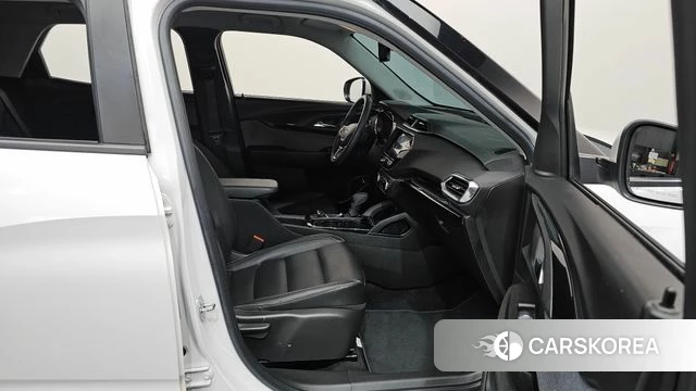 Chevrolet (GM Daewoo) Trailblazer 2022 Белый из Кореи, фото 2