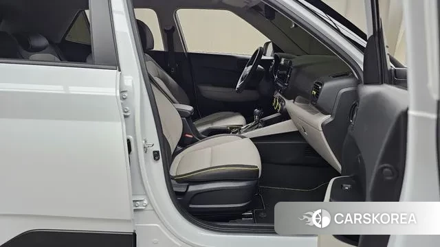 Hyundai Venue 2022 Белый из Кореи, фото 2