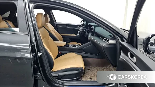Kia K5 3rd generation 2023 Серый из Кореи, фото 2