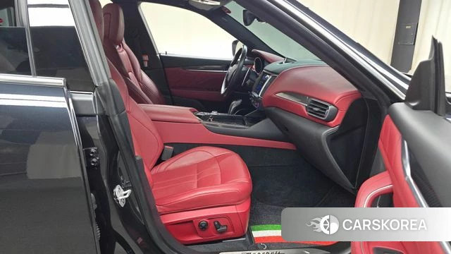 Maserati Levante 2020 Черный из Кореи, фото 2