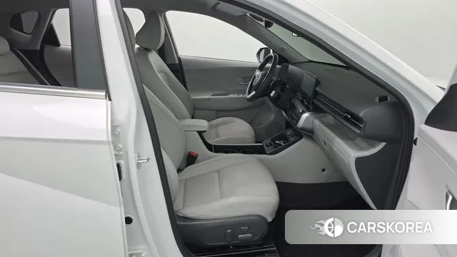 Hyundai Kona (SX2) 2023 Белый из Кореи, фото 2