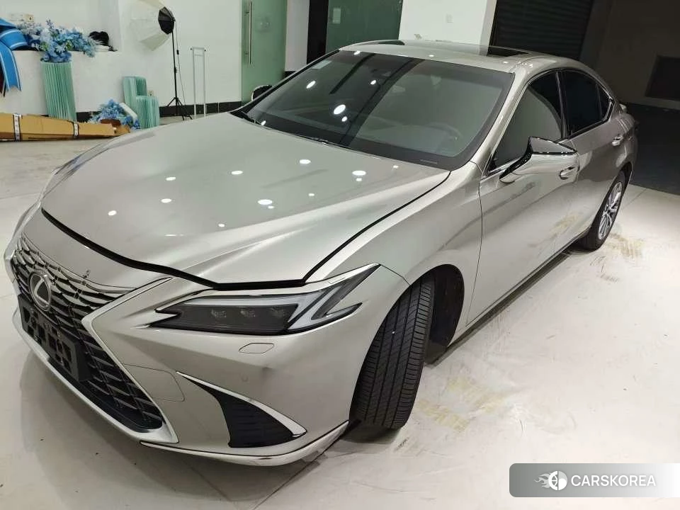 Lexus ES 2024 Шампань из Китая, фото 2