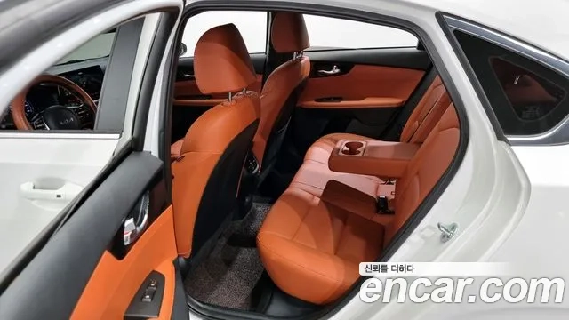 Kia The New K3 2nd generation 2021 Белый из Кореи, фото 2