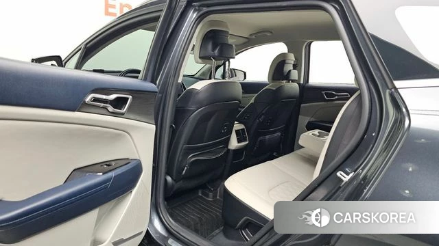 Kia Sportage 5th Generation Hybrid 2023 Серый из Кореи, фото 2