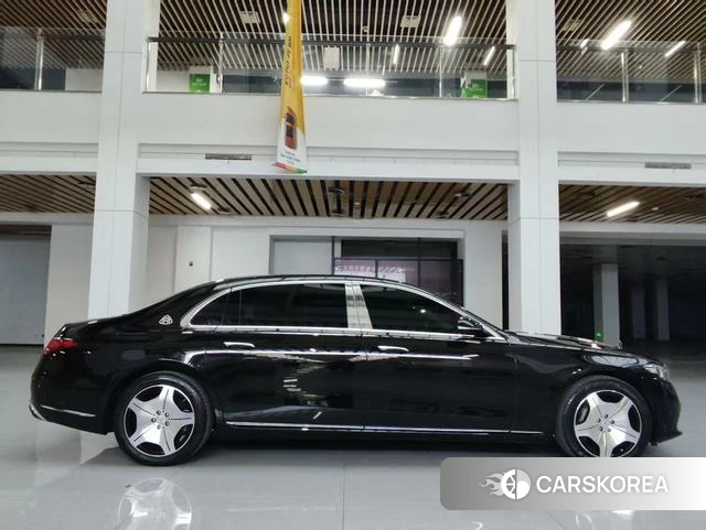 Mercedes-Benz Maybach S-class 2023 Черный из Китая, фото 2