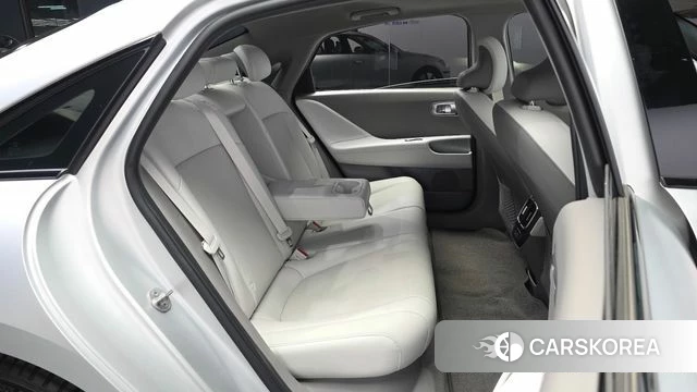 Hyundai Ionic 6 2023 Серебряный из Кореи, фото 2
