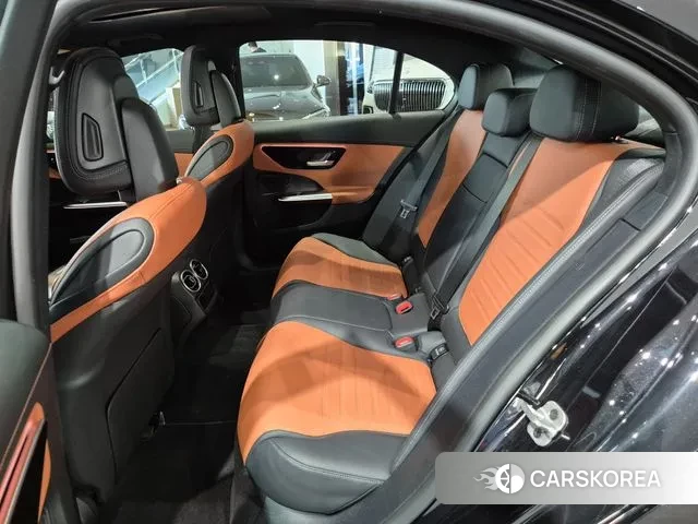 Mercedes-Benz C-Class W206 2025 Черный из Кореи, фото 2