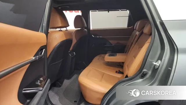 Ssangyong Torres 2022 Темно-зеленый из Кореи, фото 2