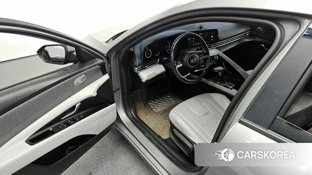 Hyundai Avante Hybrid (CN7) 2022 Серебряный из Кореи, фото 2