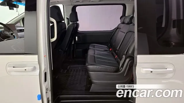 Hyundai Staria 2022 Белый из Кореи, фото 2