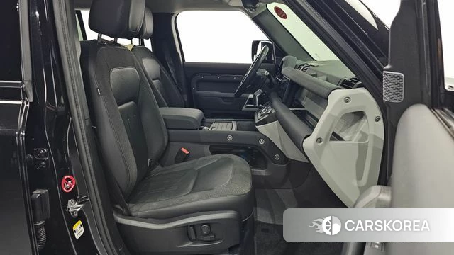 Land Rover Defender (L663) 2020 Черный из Кореи, фото 2