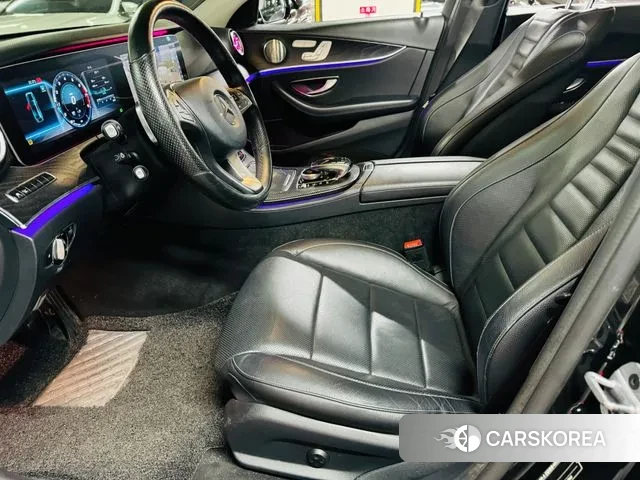 Mercedes-Benz E-Class W213 2018 Черный из Кореи, фото 2