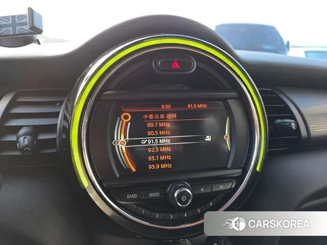 Mini Cooper 2018 Жемчужный цвет из Кореи, фото 2