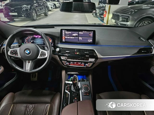 BMW 6 Series GT (G32) 2022 Серебристо-серый из Кореи, фото 2