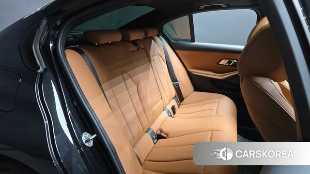 BMW 3 Series (G20) 2024 Черный из Кореи, фото 2